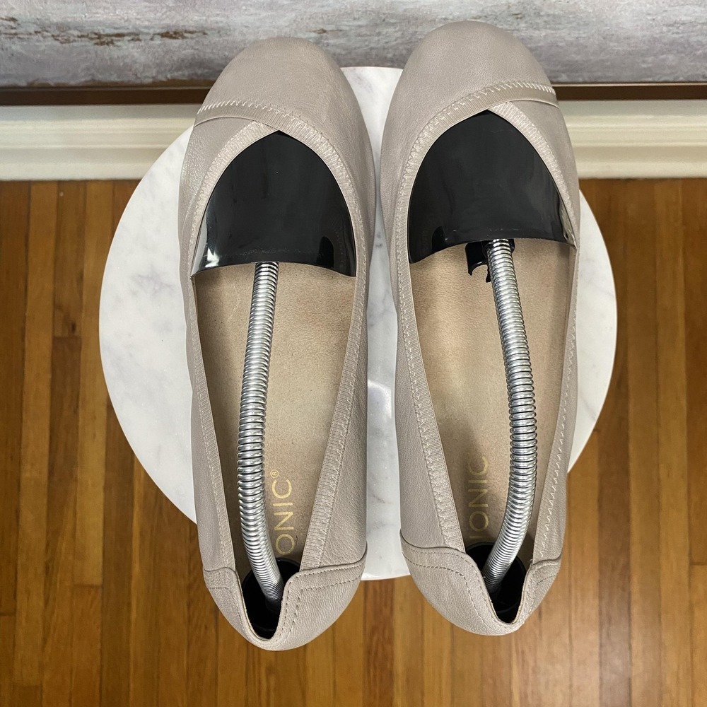 Vionic Ballet Flat Shoes Womens Size 10 Beige Leather Comfort CAROLLAVS323 - Picture 7 of 11